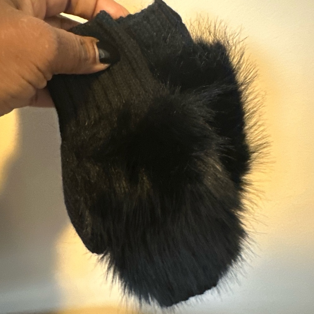 Black faux fur with quilted sleeves - Picture 3 of 3